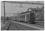 Zug der Schweizerischen Bundesbahnen (SBB) mit Triebwagen BDe 4/4 1632 und zwei Reisezugwagen in Oberentfelden
