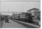SGEG DH A SWN135 1007-23: Gemischter Zug der Schweizerischen Bundesbahnen (SBB) mit Lokomotive Ae 4/7 11005 in Aarau