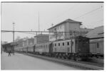 Reisezug der Schweizerischen Bundesbahnen (SBB) mit Lokomotive Ae 3/6 III 10264 in Aarau