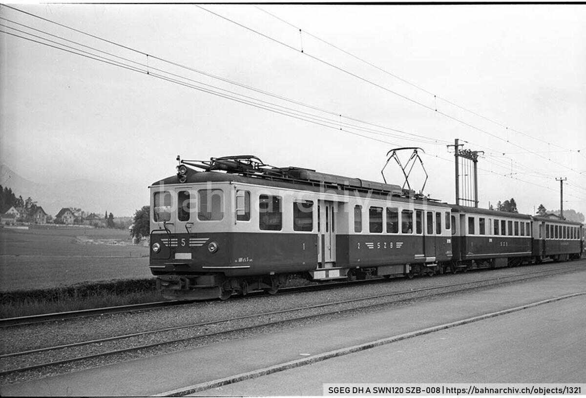 SGEG DH A SWN120 SZB-008: Zug der Solothurn-Zollikofen-Bern-Bahn (SZB) mit Triebwagen ABDe 4/4 5, Personenwagen B 42 und Steuerwagen Bt 51 - 56 in Biberist