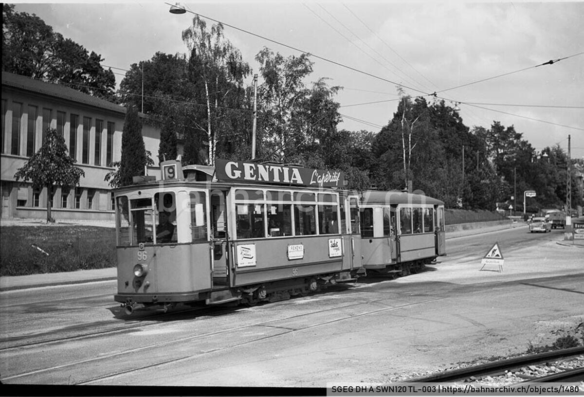 SGEG DH A SWN120 TL-003: Zug der Société des tramways lausannois (TL) mit Triebwagen Ce 2/2 96 und Anhängewagen C 127 in Lausanne