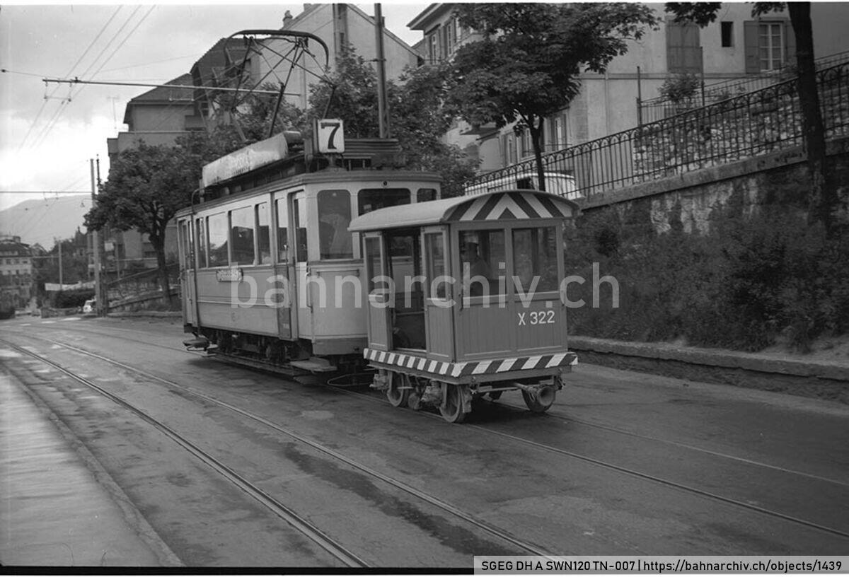 SGEG DH A SWN120 TN-007: Dienstzug der Compagnie des Tramways de Neuchâtel (TN) mit Dienstwagen X2 322 und Triebwagen Be 2/2 65'' in Neuchâtel