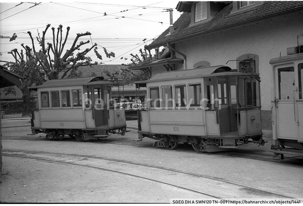 SGEG DH A SWN120 TN-009: Anhänger B2 102 und B2 103 sowie Triebwagen Be 2/2 79 der Compagnie des Tramways de Neuchâtel (TN) in Neuchâtel