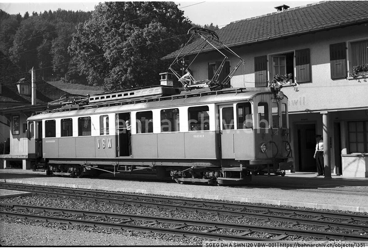 SGEG DH A SWN120 VBW-001: Zug der Vereinigten Bern-Worb-Bahnen (VBW) mit Triebwagen BFe 4/4 38 in Stettlen