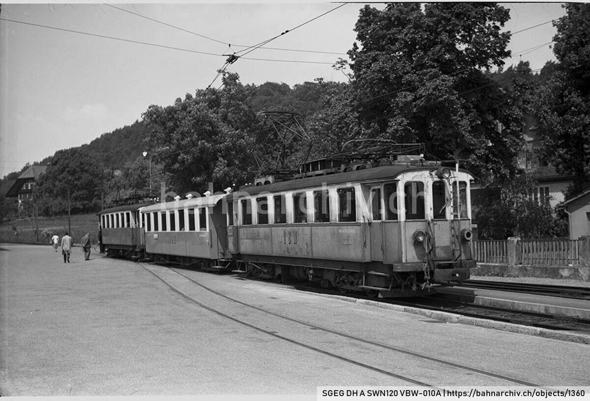 SGEG DH A SWN120 VBW-010A: Zug der Vereinigten Bern-Worb-Bahnen (VBW) mit Triebwagen Be 4/4 31, Personenwagen B4 1 - 6 und Triebwagen Be 4/4 30 - 33 in Muri bei Bern
