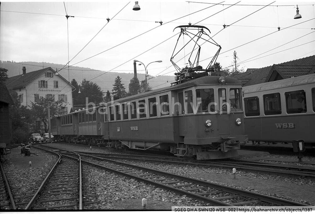 SGEG DH A SWN120 WSB-002: Zug der Wynental- und Suhrentalbahn (WSB) mit Triebwagen Be 4/4 5 und Personenwagen der Serie B2 21 - 28