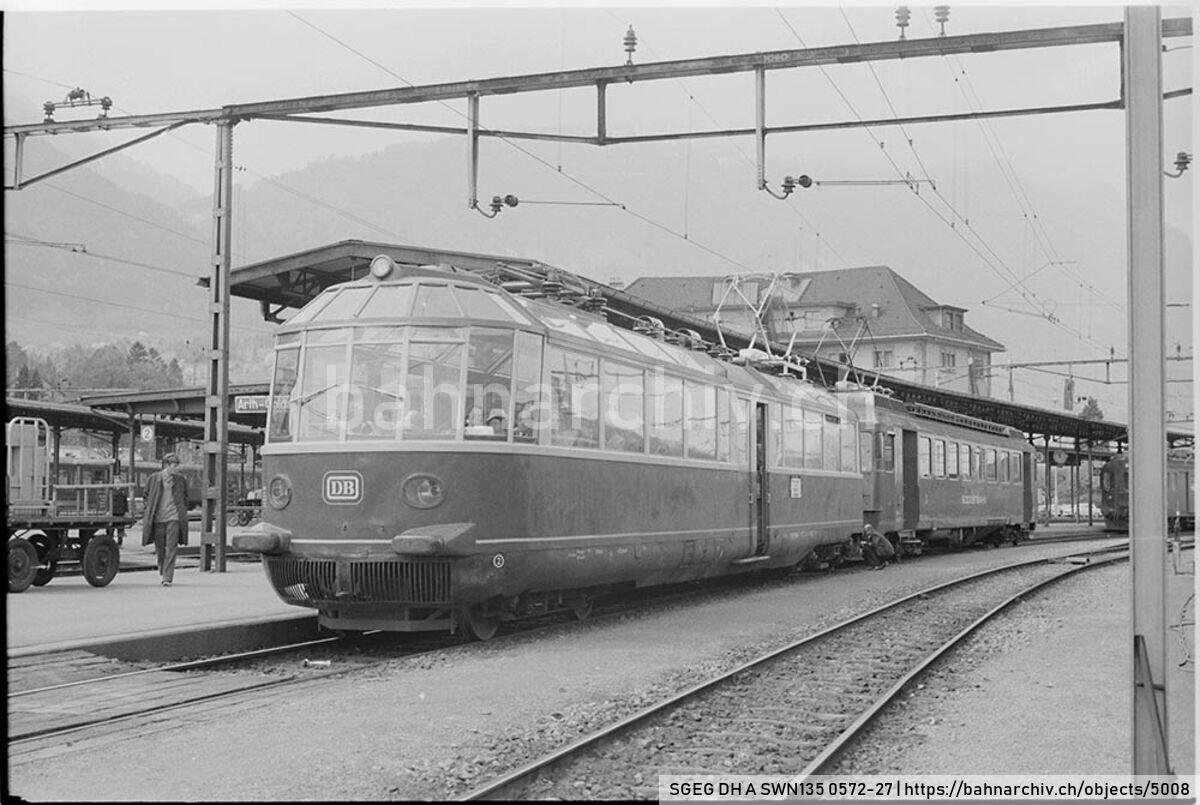 SGEG DH A SWN135 0572-27: Die Triebwagen ET91 01 der Deutschen Bundesbahn (DB) und ABe 4/4 71 der Schweizerischen Südostbahn (SOB) als Extrazug in Arth-Goldau