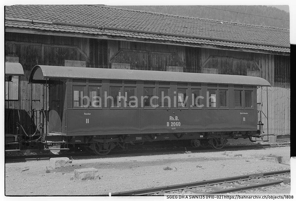 SGEG DH A SWN135 0910-02: Personenwagen B2 2060 der Rhätischen Bahn (RhB) in Igis